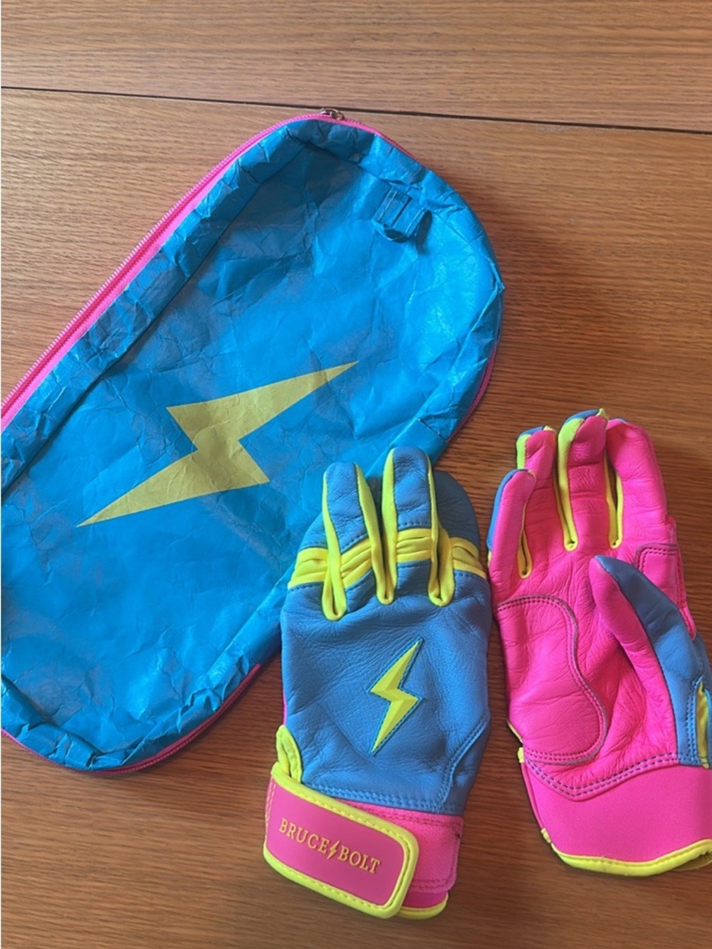 Bruce & Bolt Kids Pink & Blue Grip Gloves with Carry Pouch